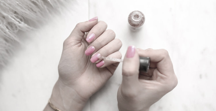 Salão de beleza — manicure e pedicure
